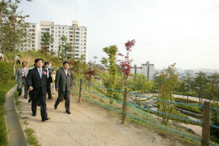 삼성산 시민 휴식공원~$금천초등학교간 도로개선 준공식 의 사진14