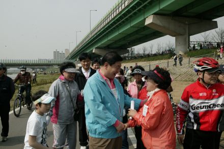 금천구민 희망 건강 걷기대회 의 사진3