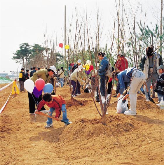 2002 식목일 행사 의 사진1