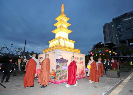 2024년 부처님 오신 날 기념 조형물 점등식 의 사진21