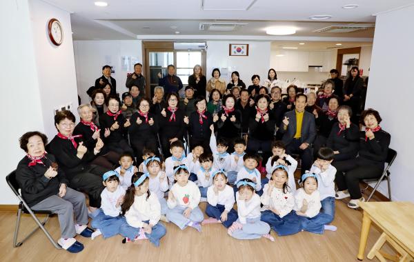 2025년 어울림경로당 [작은음악회] 의 사진