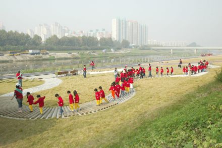 관내보육시설 어린이 금천한내(안양천) 걷기 대회 의 사진8