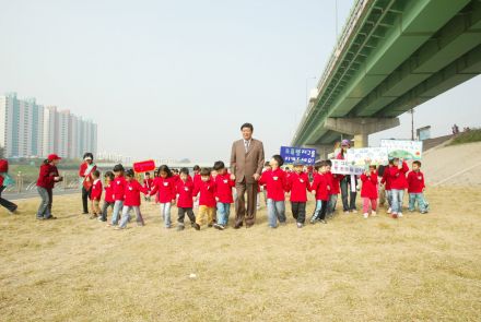 관내보육시설 어린이 금천한내(안양천) 걷기 대회 의 사진18