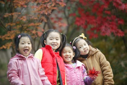 가을단풍과 아이들 의 사진7