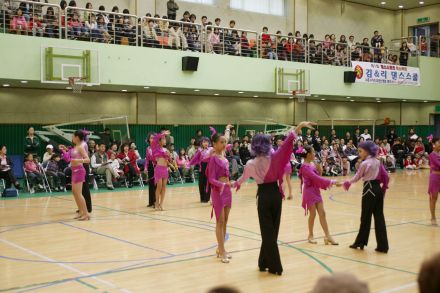 제1회 금천구 생활체육대회 댄스 의 사진1