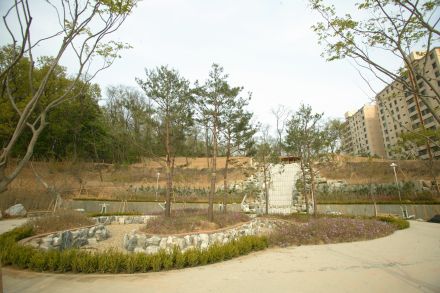 삼성산 시민휴식공원(시흥4동 폭 의 사진1