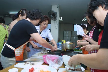 여성교실- 요리강습 의 사진11