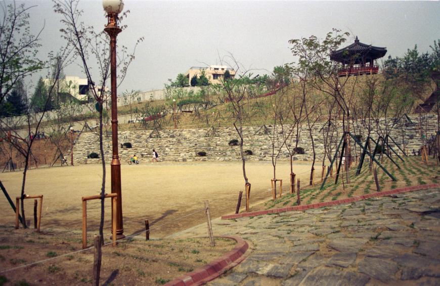 1999년 산기슭공원 의 사진2