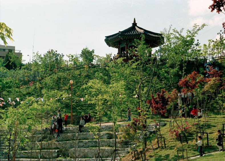 2001년 산기슭공원 의 사진16
