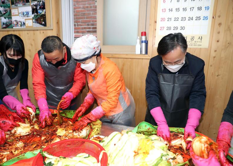 전통시장 김장김치 나눔 이벤트 - 독산동 맛나는거리 상점가 의 사진7