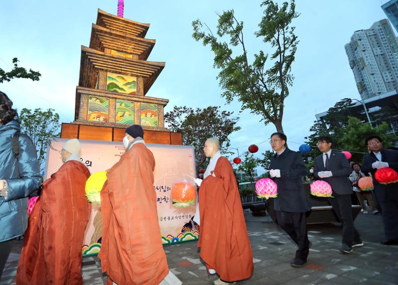 2023년 부처님 오신 날 기념 점등식 의 사진16