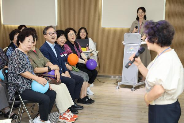 독산보건지소 건강장수학교 졸업생과 함께하는 _힐링 한날_ 대표사진