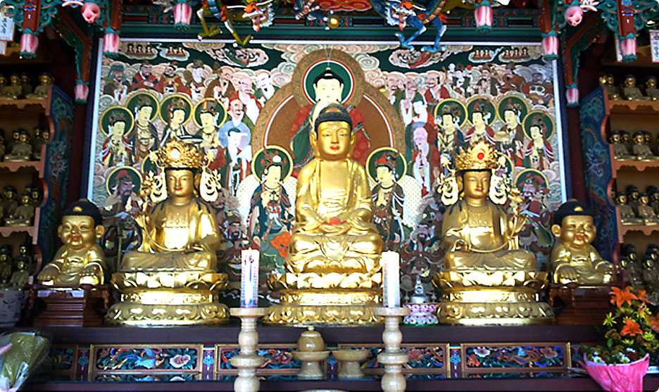 Seated Stone Medicine Buddha of Hoapsa Temple  photo 